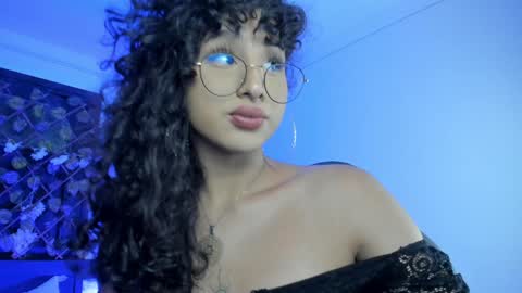 Snapshot of heka_prudence chatting on December 2024 03:36:02 AM Heka Prudence online show from December 2024 03:36:02 AM