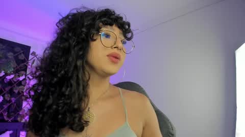 Snapshot of heka_prudence chatting on December 2024 03:18:02 AM Heka Prudence online show from December 2024 03:18:02 AM