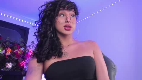 Snapshot of heka_prudence chatting on December 2024 04:52:01 AM Heka Prudence online show from December 2024 04:52:01 AM