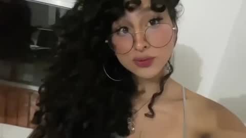 Snapshot of heka_prudence chatting on December 2024 04:28:02 AM Heka Prudence online show from December 2024 04:28:02 AM