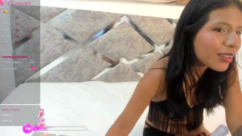 Snapshot of heleenhott_ chatting on November 2025 01:05:01 AM hellen online show from November 2025 01:05:01 AM