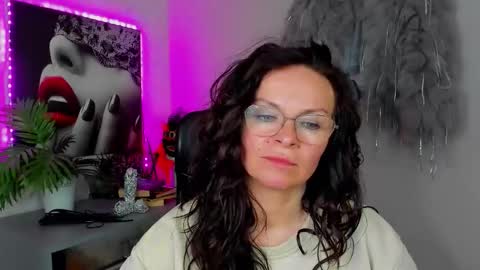 Helen online show from April 2026 02:57:01 PM