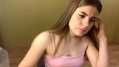 Cia   online show from November 2025 08:30:01 PM