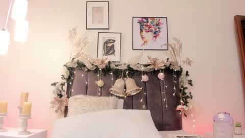 Helen  online show from December 2024 05:02:01 PM