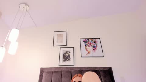 Helen  online show from January 2025 01:22:01 PM