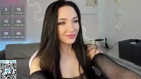 helen_spark online show from November 2025 02:01:01 AM