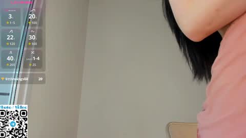 Snapshot of helen_sparkk chatting on June 2026 01:12:02 AM helen_sparkk online show from June 2026 01:12:02 AM