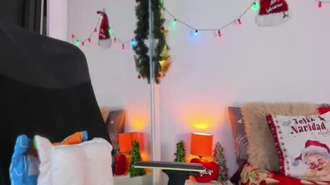 Helena Santos  online show from December 2025 11:17:01 AM