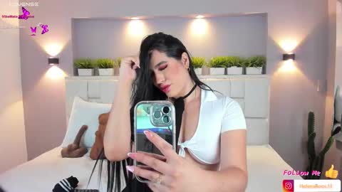 H E L E N A  online show from December 2025 07:09:01 PM