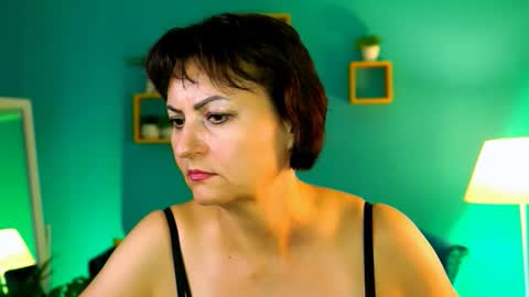 helenbeler online show from September 2025 08:25:01 AM