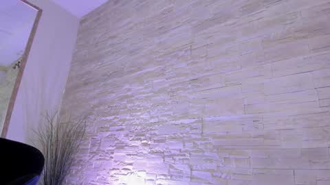 Helen online show from April 2026 04:32:01 AM