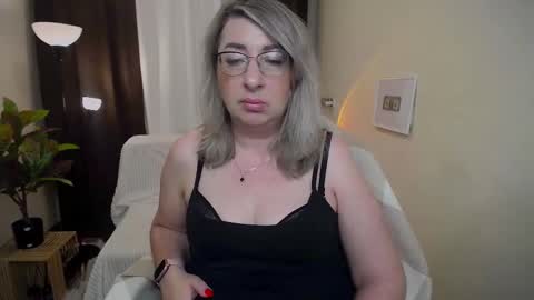 helenenigma online show from September 2025 06:41:02 PM