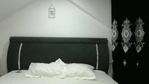 helenhelly online show from December 2024 07:06:02 AM