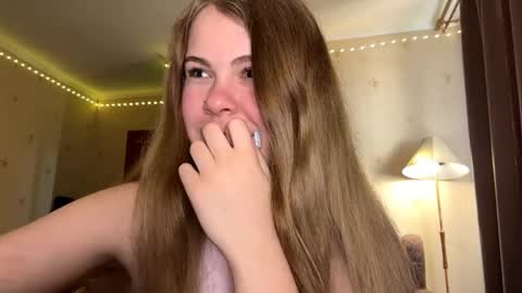 Chloe online show from May 2026 07:25:01 AM