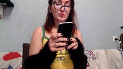 HelenRed online show from October 2025 08:26:02 AM