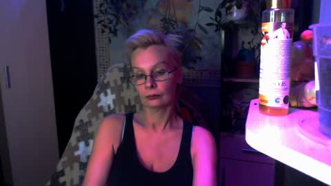 Helga online show from April 2026 11:44:01 PM