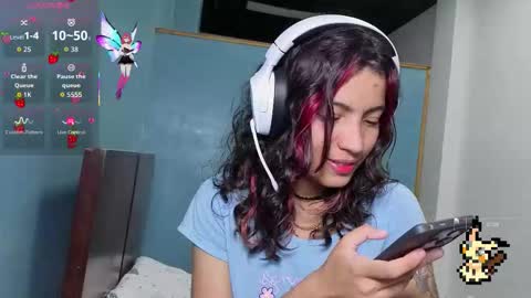 Helia Transfem and Amy online show from October 2025 05:05:01 AM