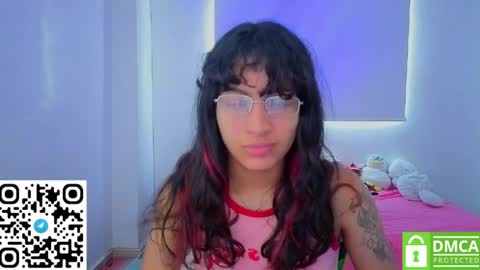 Helia Transfem and Amy online show from April 2026 01:41:01 PM
