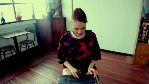 Heliconia online show from October 2025 05:56:01 PM