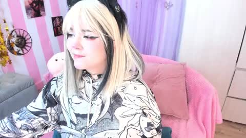 Laura online show from January 2025 03:37:01 AM