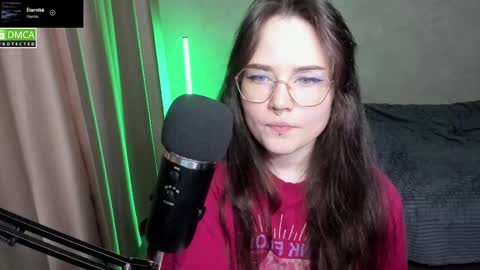 Red online show from March 2025 09:09:02 PM