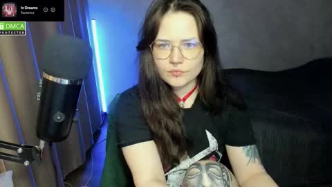 Red online show from September 2025 06:42:01 PM