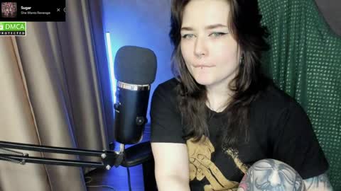 Red online show from April 2026 08:42:02 PM