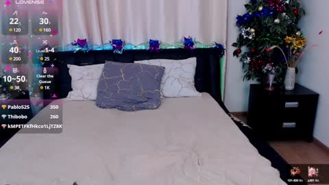 Snapshot of hellajene chatting on December 2024 10:48:01 PM Hella online show from December 2024 10:48:01 PM