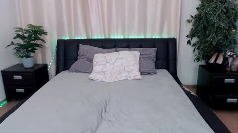 Hella online show from January 2025 10:48:01 PM