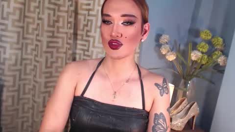 hellatarahathor online show from March 2026 12:19:01 PM