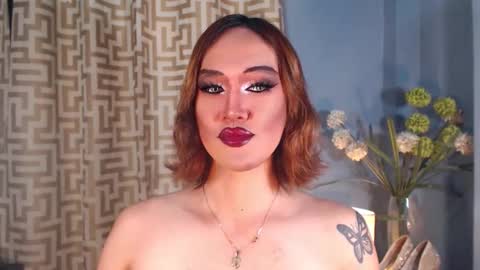 hellatarahathor online show from April 2026 12:10:01 PM