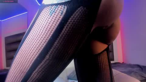 Snapshot of hellen__smith_ chatting on April 2026 01:47:01 AM hellen__smith_ online show from April 2026 01:47:01 AM