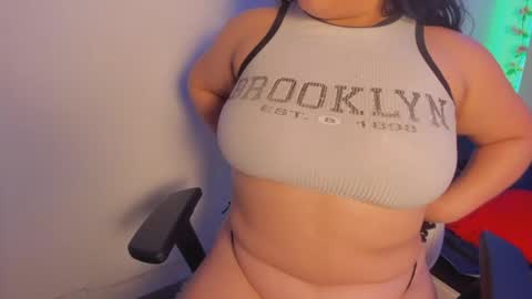 Snapshot of hellen__smith_ chatting on April 2026 06:55:02 AM hellen__smith_ online show from April 2026 06:55:02 AM