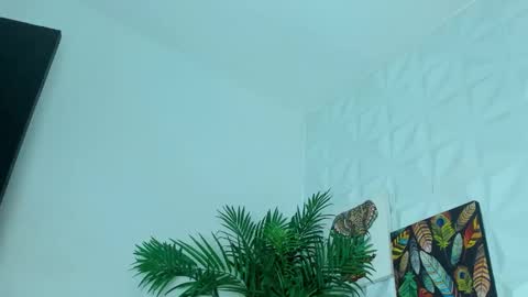 hellen     online show from November 2025 05:17:02 PM