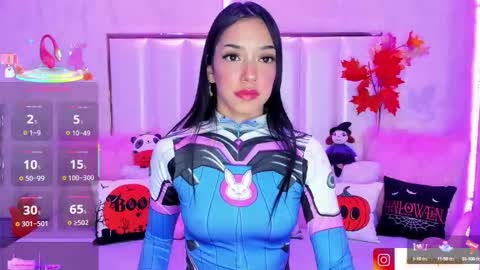 Hellen Paris online show from October 2025 05:15:02 AM