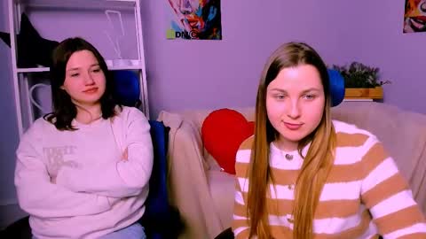 Snapshot of helli_belli chatting on February 2025 05:48:02 PM Helli online show from February 2025 05:48:02 PM