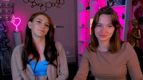 Snapshot of helli_belli chatting on September 2025 07:24:02 PM Helli online show from September 2025 07:24:02 PM