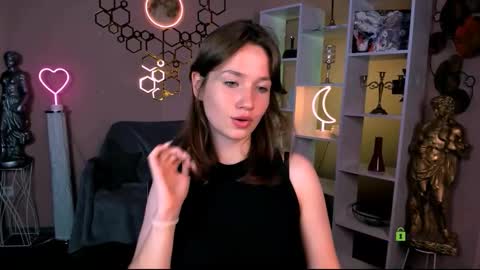 Snapshot of helli_belli chatting on October 2025 07:16:02 PM Helli online show from October 2025 07:16:02 PM