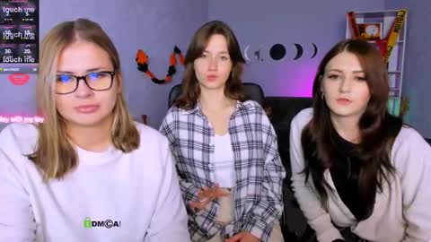 Snapshot of helli_belli chatting on October 2025 08:21:02 PM Helli online show from October 2025 08:21:02 PM