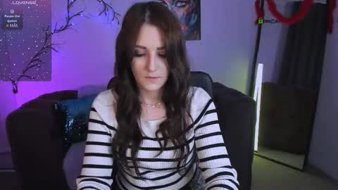 Snapshot of helli_belli chatting on November 2025 08:09:01 PM Helli online show from November 2025 08:09:01 PM