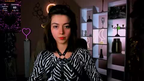 Snapshot of helli_belli chatting on November 2025 08:36:02 PM Helli online show from November 2025 08:36:02 PM