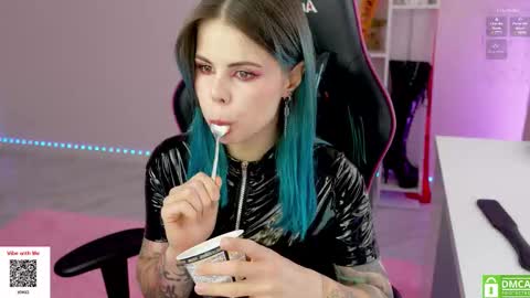 Snapshot of hellokittyalice chatting on October 2025 10:05:02 AM Alice online show from October 2025 10:05:02 AM