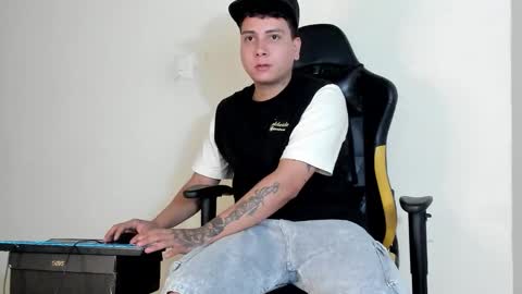 Star and Andy online show from November 2025 08:42:01 AM