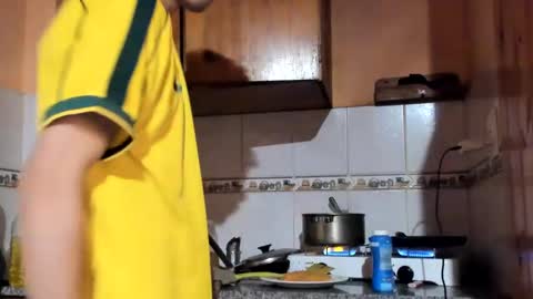 helokitkat online show from September 2025 03:28:02 AM