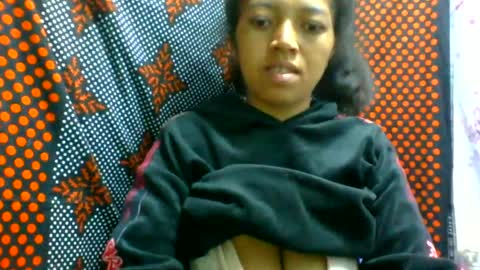 Snapshot of henitsaldy chatting on July 2026 09:06:02 AM henitsaldy online show from July 2026 09:06:02 AM
