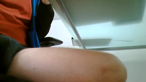 hennes6 online show from December 2025 08:08:02 AM