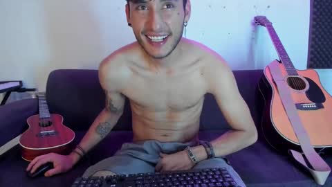 henrik_senn online show from December 2024 04:54:02 AM