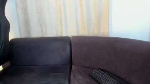 henrik_senn online show from October 2025 02:48:02 AM