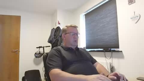 henrikrp1971 online show from September 2025 12:38:02 PM