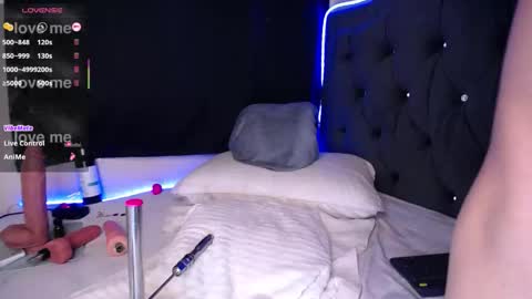 Henry   online show from November 2025 08:35:01 AM